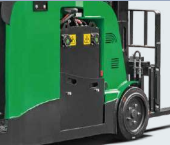 Maximize uptime with ease. Convenient side-rollout battery access comes standard, streamlining maintenance and power management.