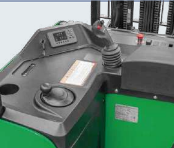 Designed for all-day comfort in a side-stance position, the ergonomic cabin features supportive back and elbow cushions to reduce fatigue whether moving forward or in reverse.