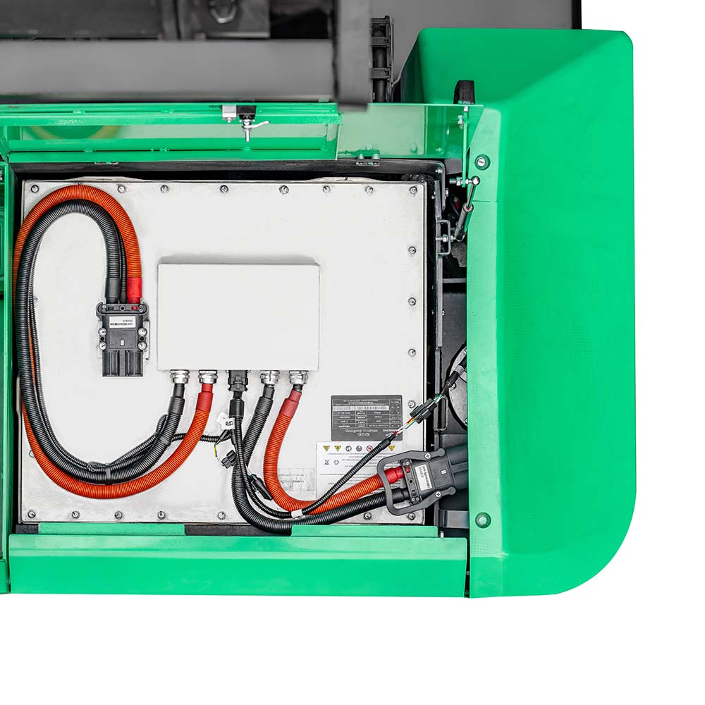 The side-extraction battery design allows quick access for servicing and replacement, helping reduce maintenance time and maximise equipment uptime.
