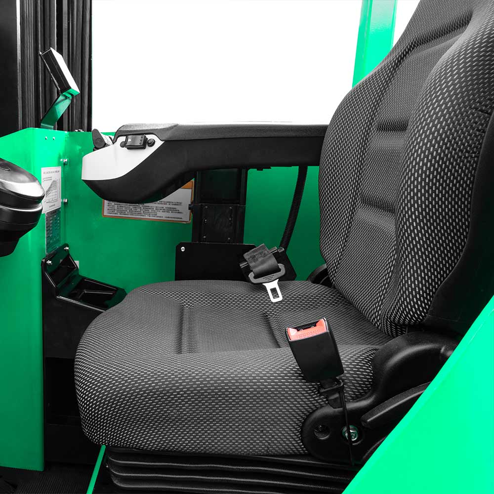 Ergonomic fingertip hydraulic controls provide smooth, responsive operation, enabling precise load handling and enhanced operator productivity.